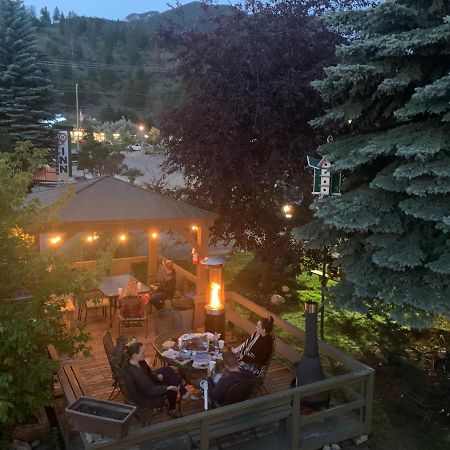 Destination Inn Radium Hot Springs Exterior foto